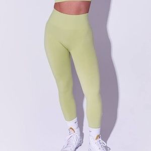 EUC Set Active By Madelyn Cline Leggings